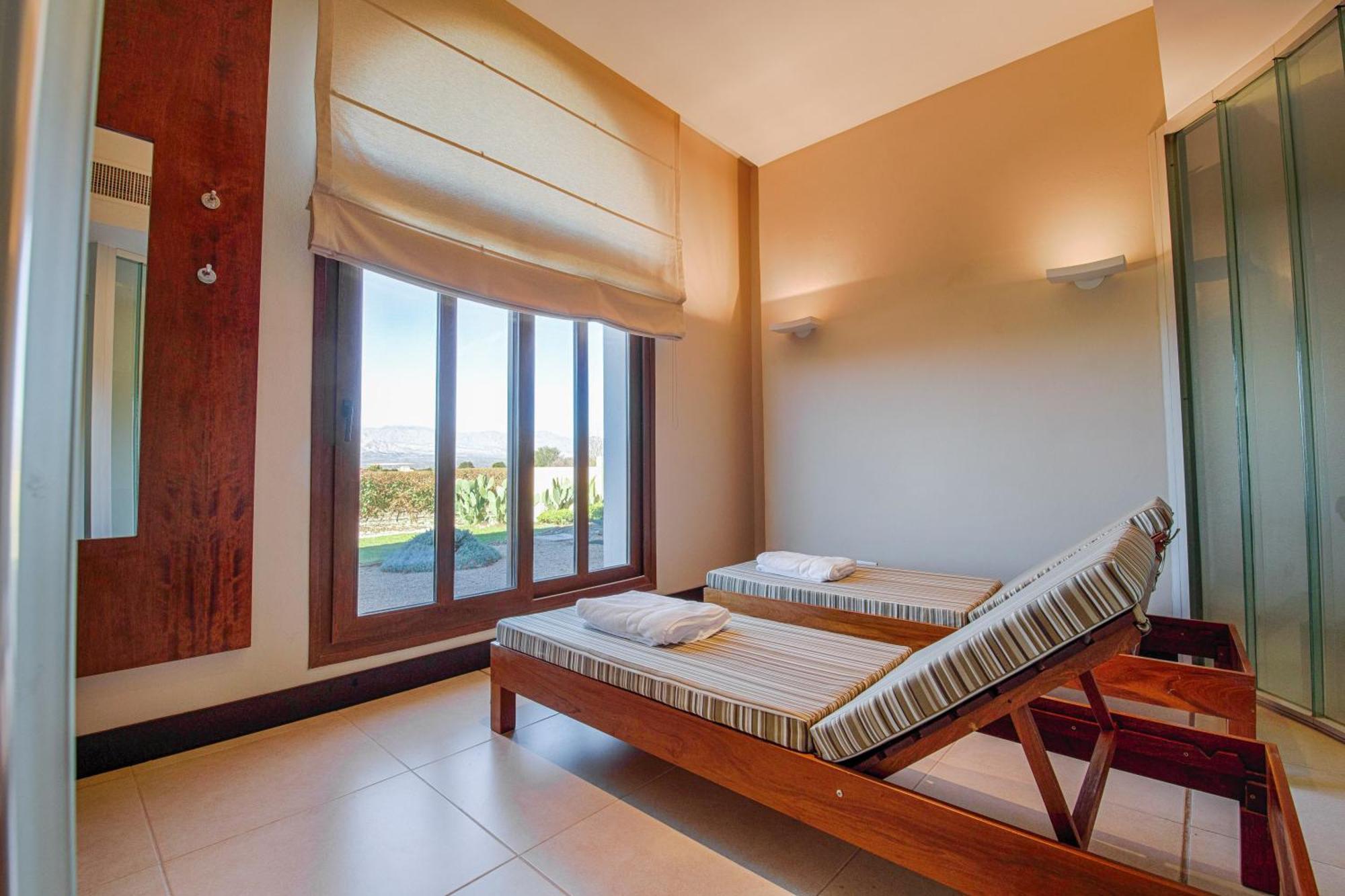 Hotel Grace Cafayate Exterior foto A room at the spa